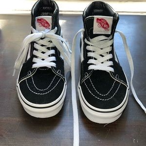 Vans High Top Black & White 🖤